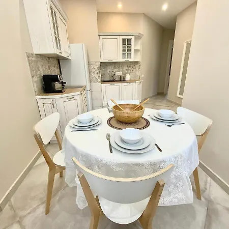 D Exception 100m2 Avec Parking - Centre Historique Apartment