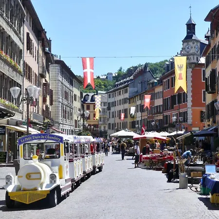 D Exception 100m2 Avec Parking - Centre Historique 아파트