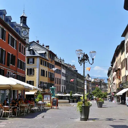 D Exception 100m2 Avec Parking - Centre Historique *