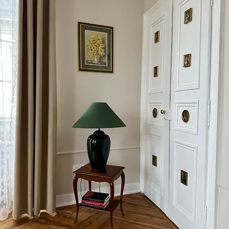 D Exception 100m2 Avec Parking - Centre Historique Apartment Chambery