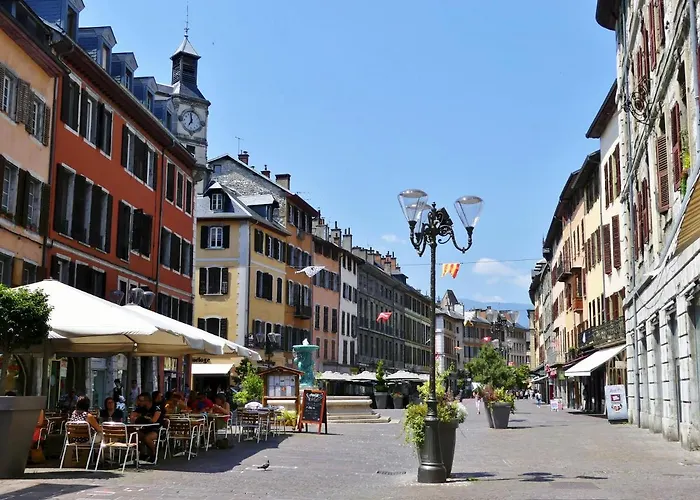D Exception 100m2 Avec Parking - Centre Historique *