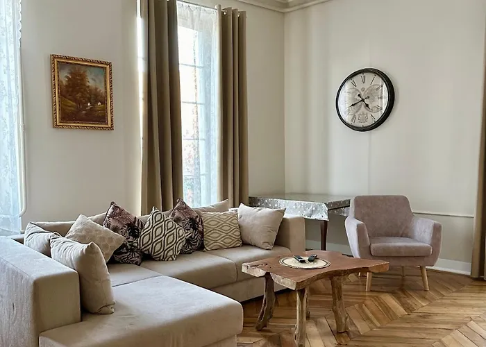 D Exception 100m2 Avec Parking - Centre Historique Appartement *
